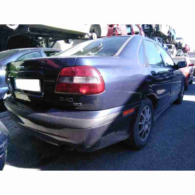 volvo s40 berlina del año 2001