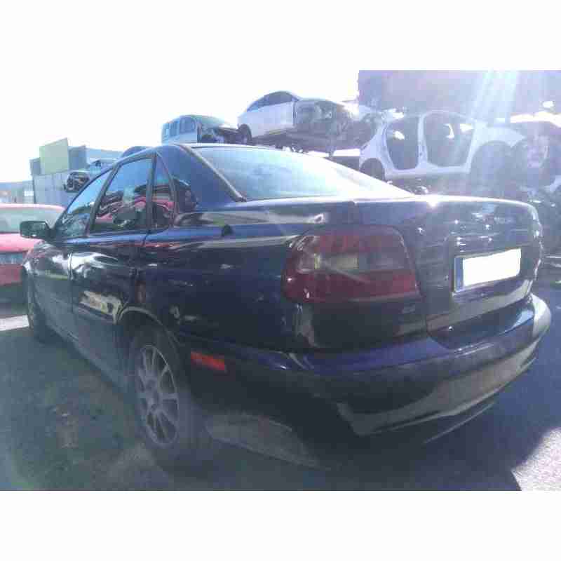volvo s40 berlina del año 2001