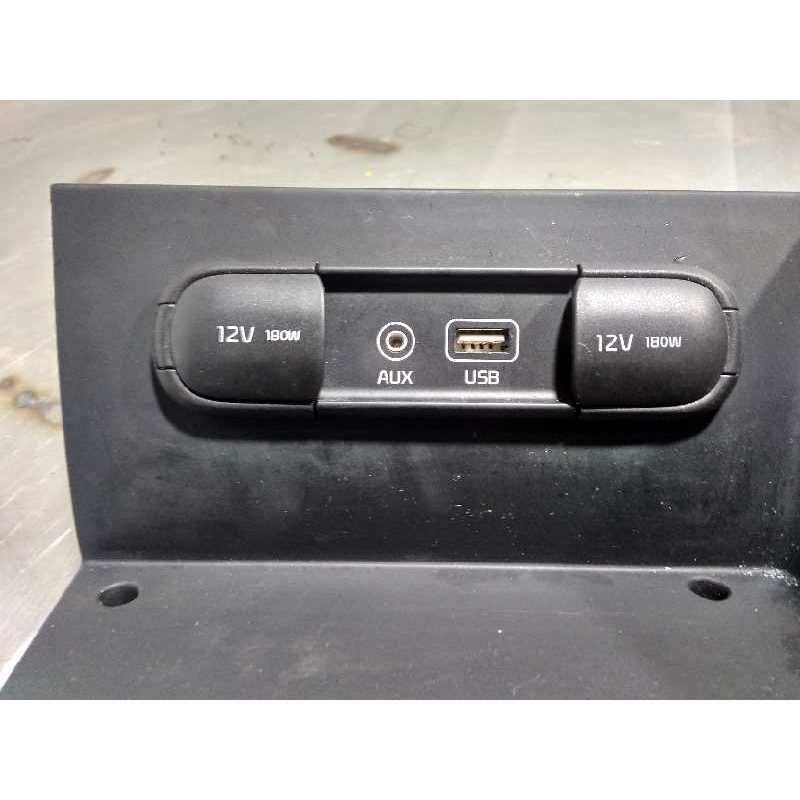 BOTONERA 96120G5000 AUXILIAR-USB 