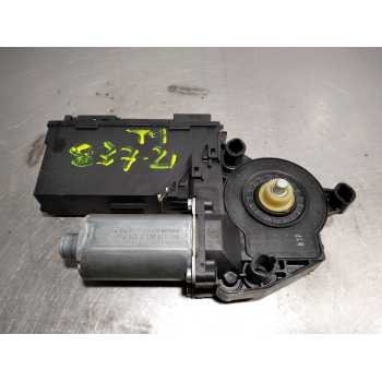 MOTOR ELEVALUNAS TRASERO IZQUIERDO 0130821765 