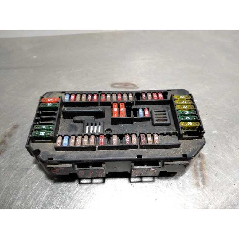CAJA RELES / FUSIBLES 922487903 