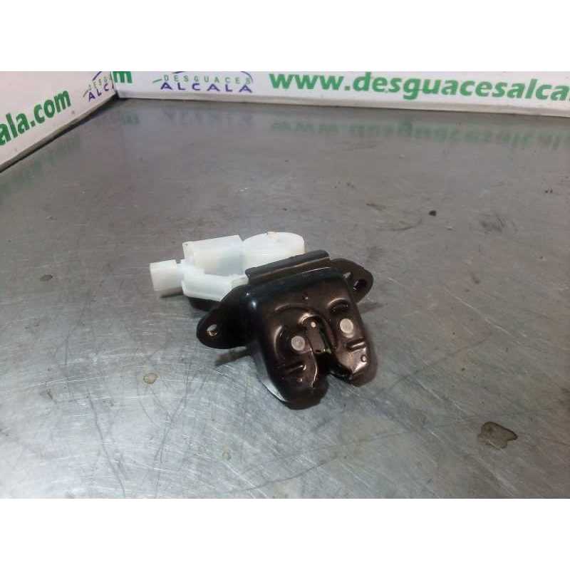 CERRADURA MALETERO / PORTON 4 PINES 