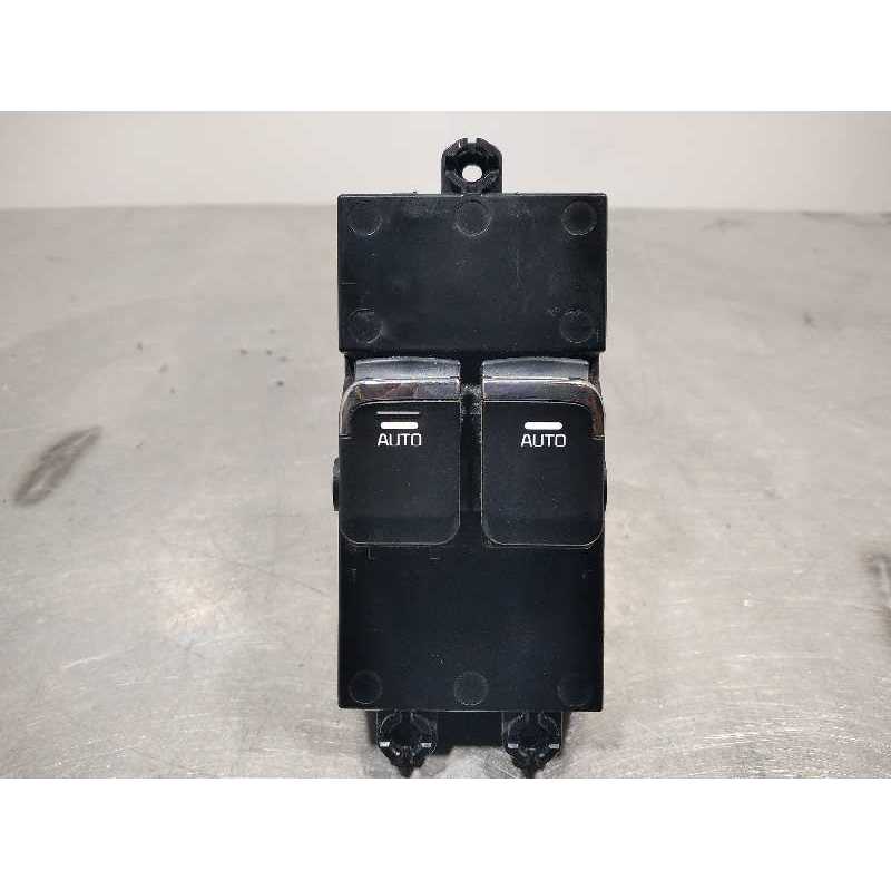 MANDO ELEVALUNAS DELANTERO IZQUIERDO 93570A2300 4C249A1000 