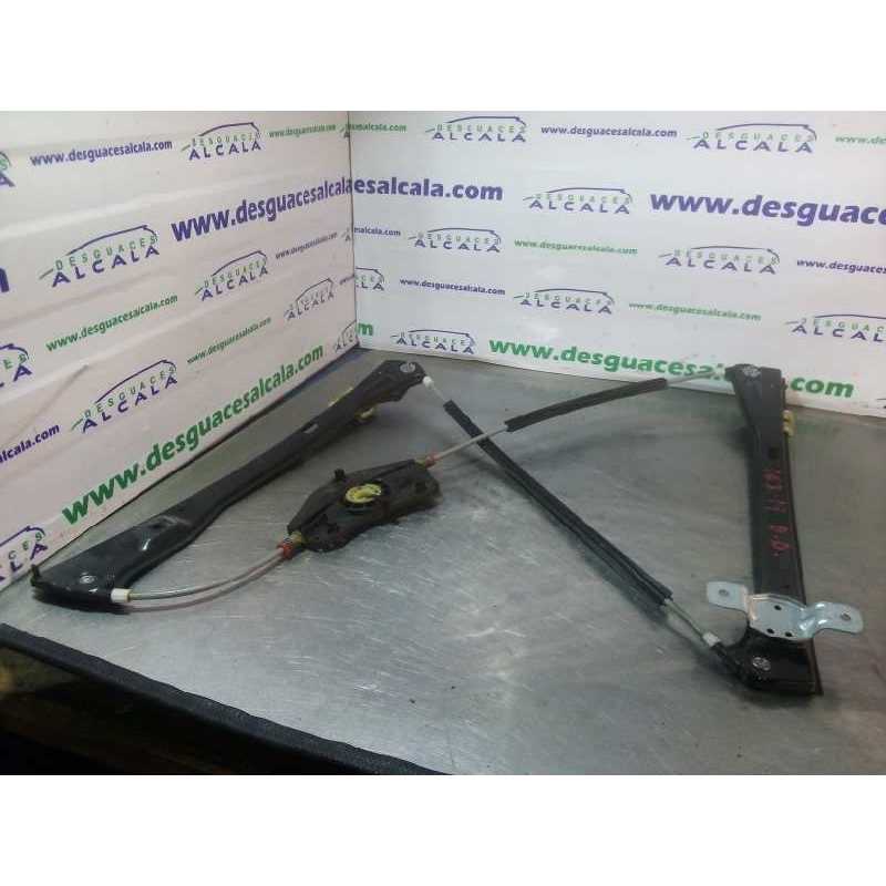 ELEVALUNAS DELANTERO DERECHO SIN MOTOR 