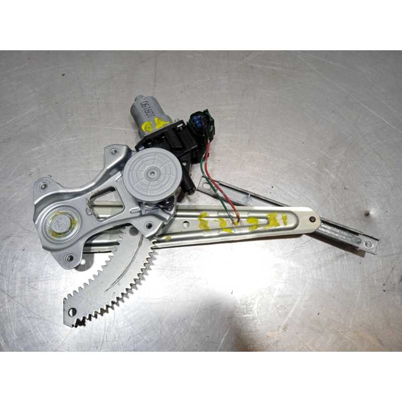 ELEVALUNAS TRASERO DERECHO 827201U600 