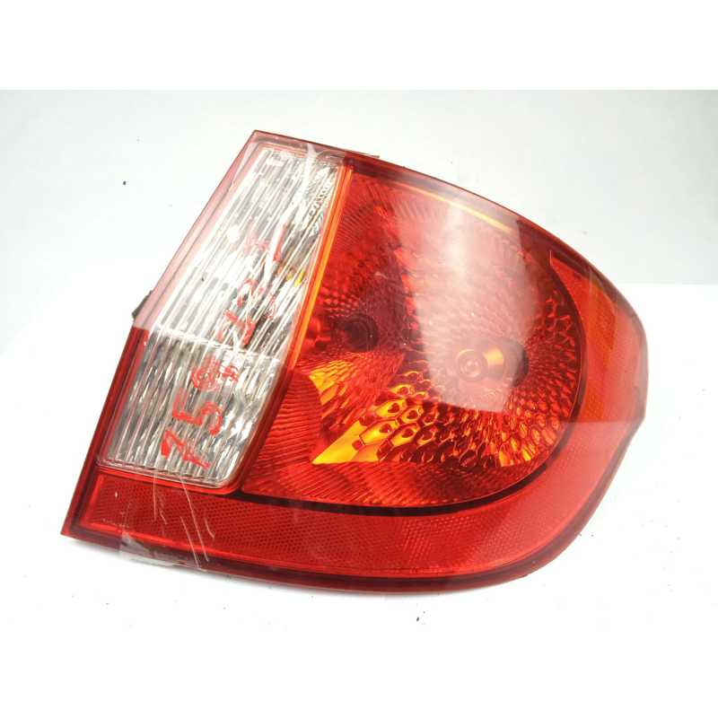 PILOTO TRASERO DERECHO 924020B500 