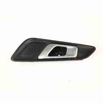 MANETA INTERIOR TRASERA IZQUIERDA J686202013 