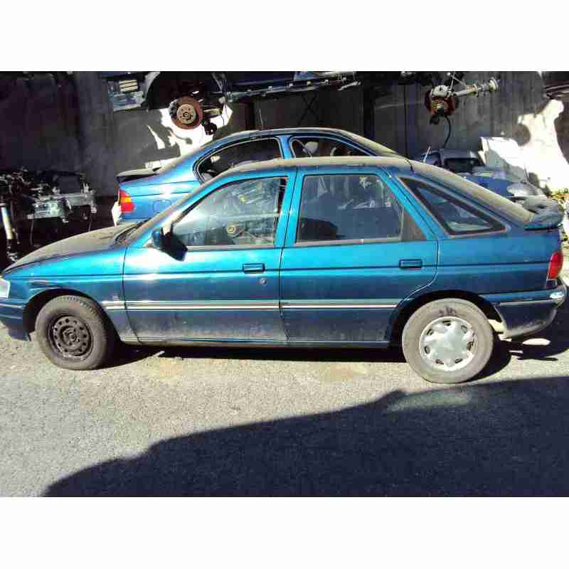 ford escort berlina del año 1994