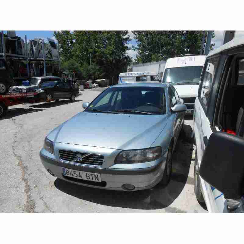 volvo s60 berlina del año 2002