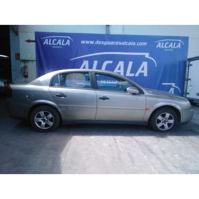 opel vectra c berlina del año 2004