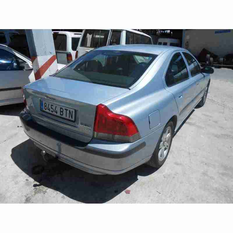 volvo s60 berlina del año 2002