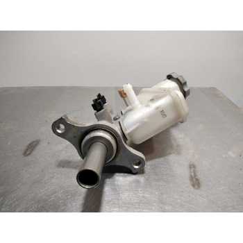 BOMBA FRENO 585101R200 