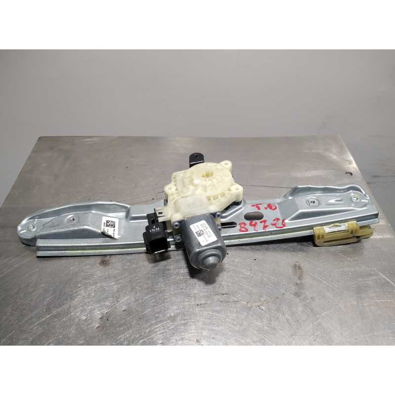 ELEVALUNAS TRASERO DERECHO BM51A27000BE 6 PINES 