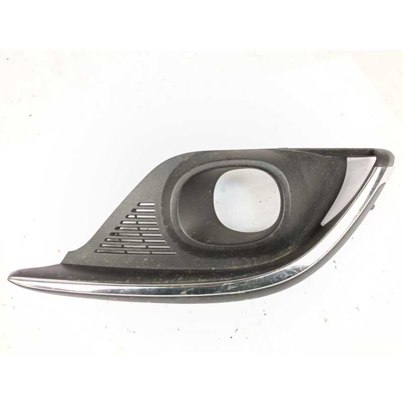 REJILLA PARAGOLPES DERECHA 62086464R 