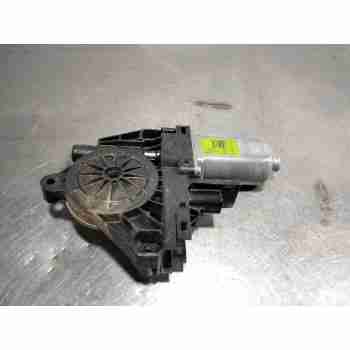 MOTOR ELEVALUNAS TRASERO DERECHO 931403102 2 PINES