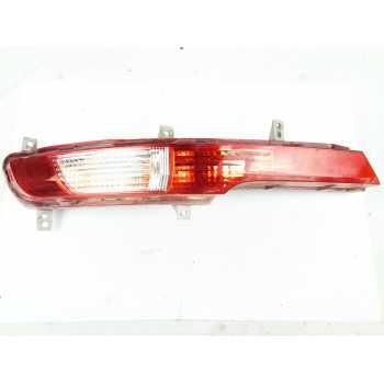 PILOTO TRASERO DERECHO PARAGOLPES 924063U300 