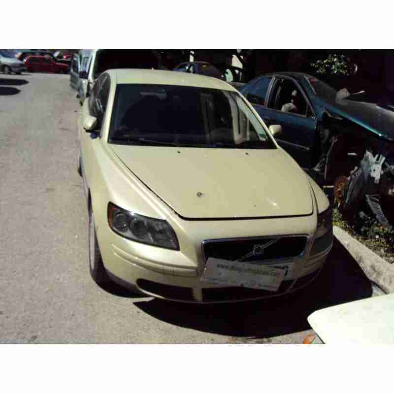 volvo s40 berlina del año 2004