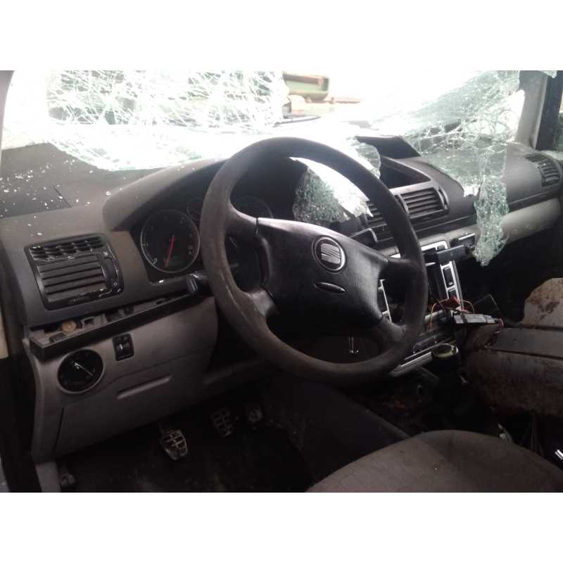 seat alhambra (7v9) del año 2001