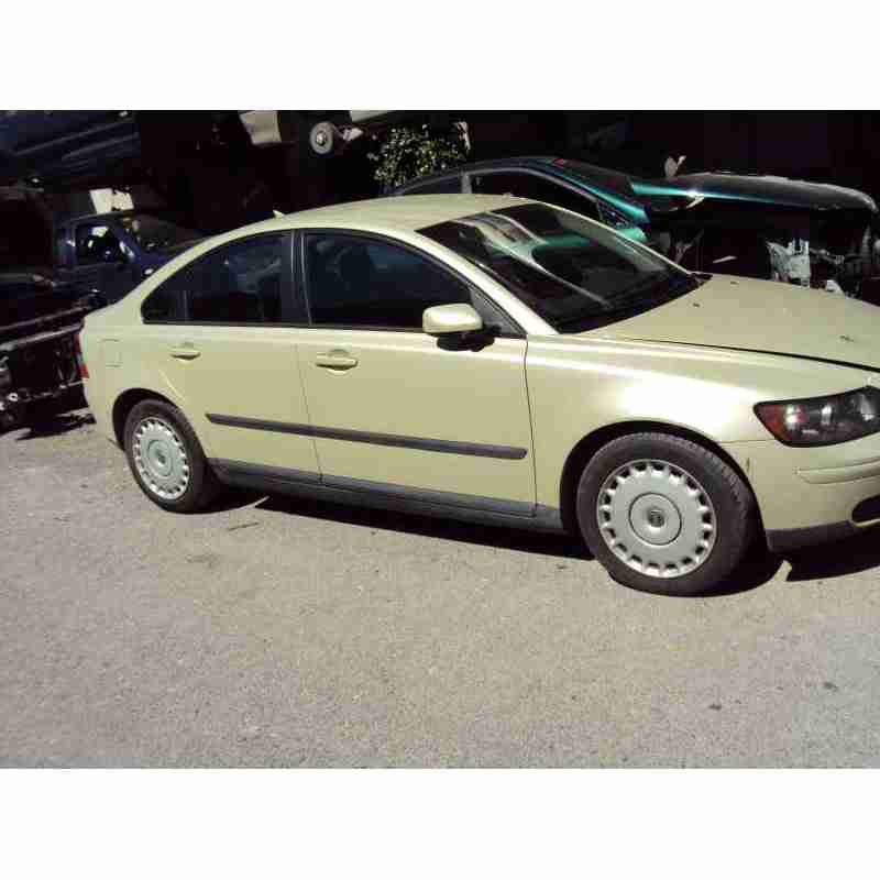 volvo s40 berlina del año 2004