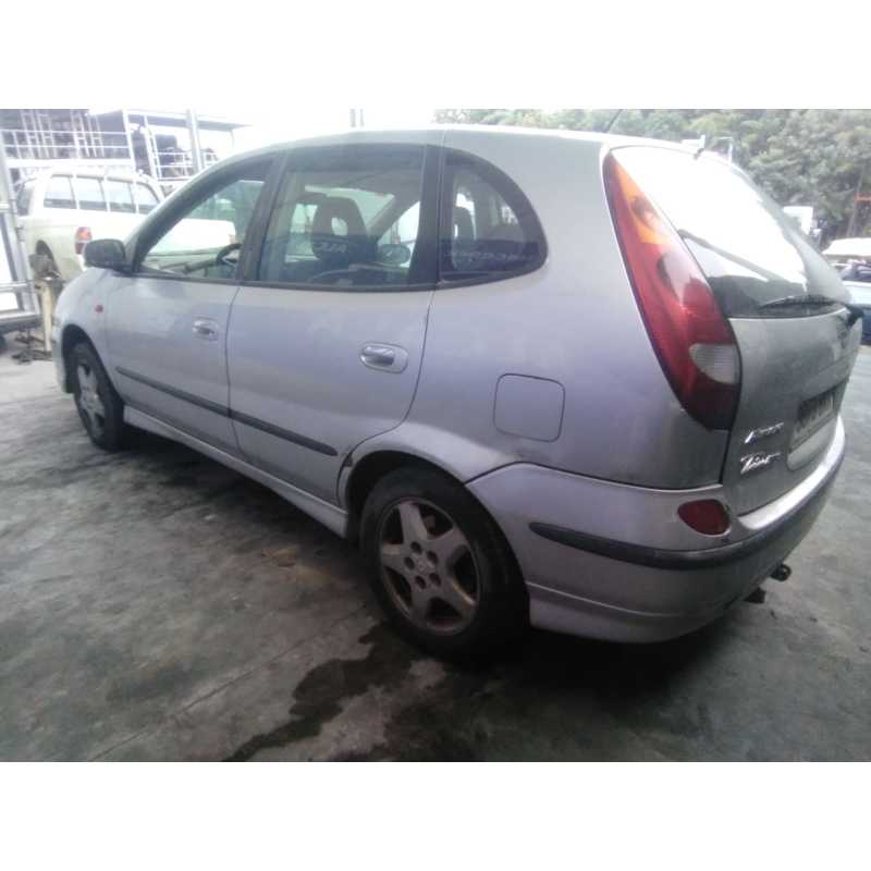 nissan almera tino (v10) del año 2001