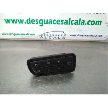 BOTON ANTINIEBLA 224170100000 PLASTICO PARTIDO 12 PINES