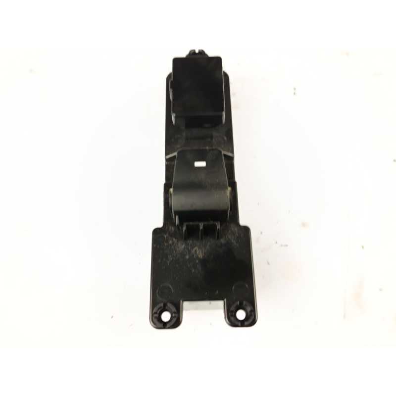MANDO ELEVALUNAS TRASERO DERECHO 93580D3131 