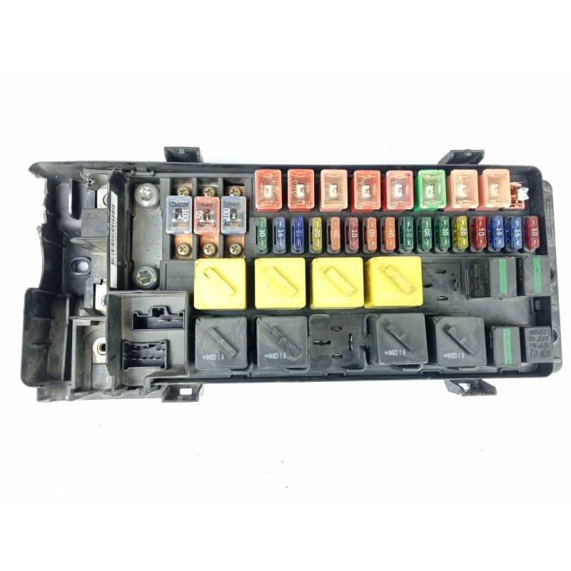 CAJA RELES / FUSIBLES YQE000300 