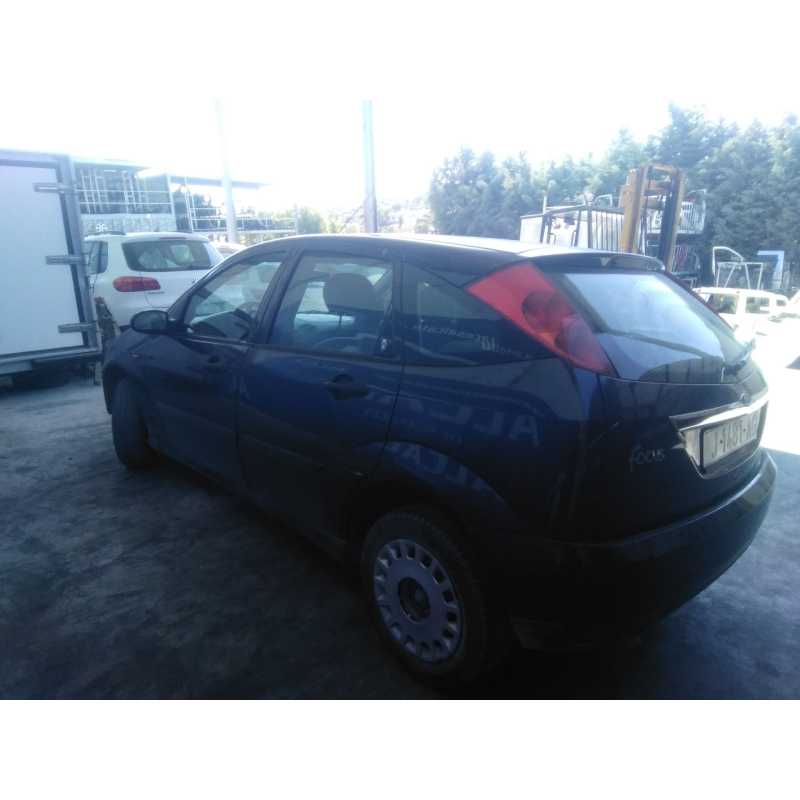 ford focus berlina (cak) del año 2000