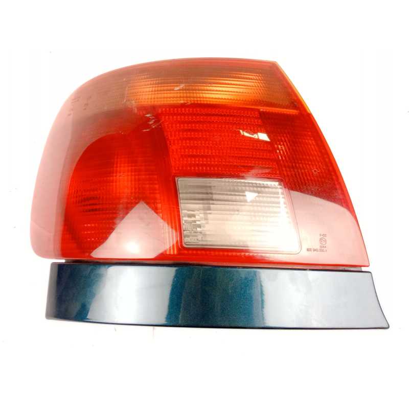 PILOTO TRASERO IZQUIERDO 8D0945095G 