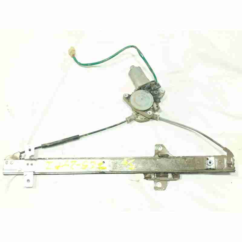 ELEVALUNAS DELANTERO IZQUIERDO 8346057B00 