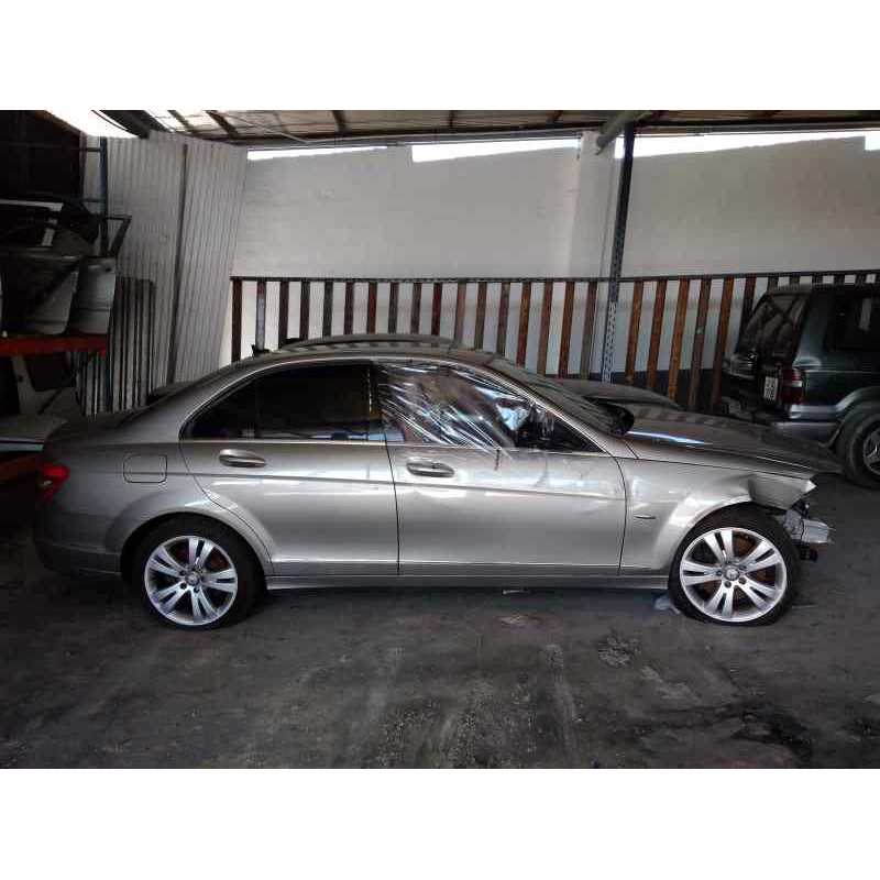mercedes-benz clase c (w204) berlina del año 2007