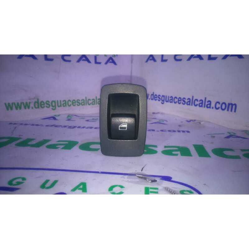 MANDO ELEVALUNAS TRASERO DERECHO 61316945874 
