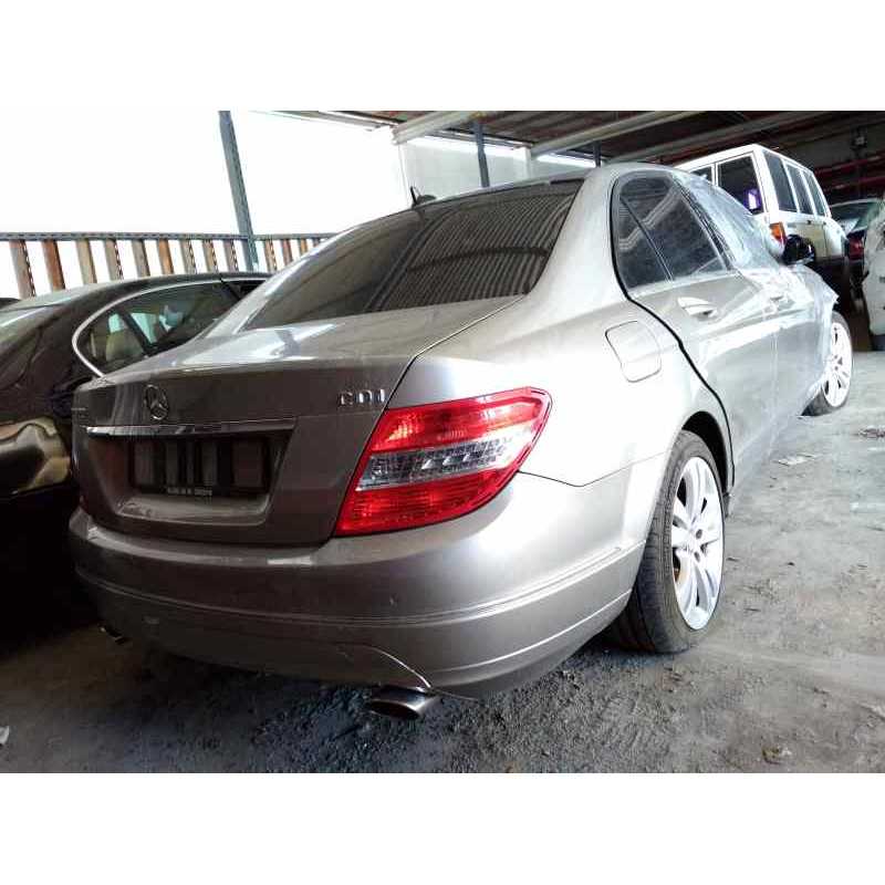 mercedes-benz clase c (w204) berlina del año 2007