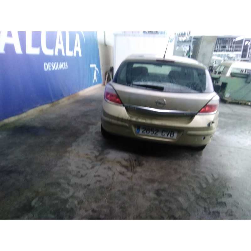 opel astra h berlina del año 2004