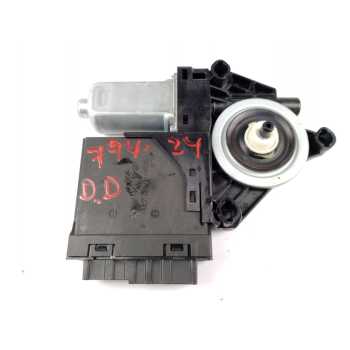 MOTOR ELEVALUNAS DELANTERO DERECHO 31674757 