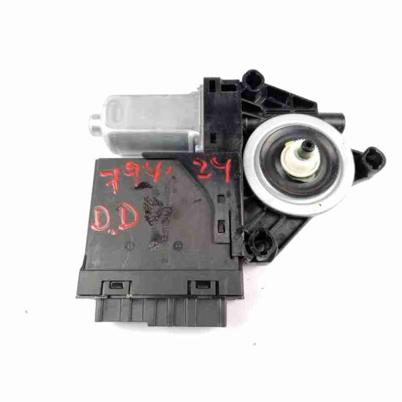 MOTOR ELEVALUNAS DELANTERO DERECHO 31674757 
