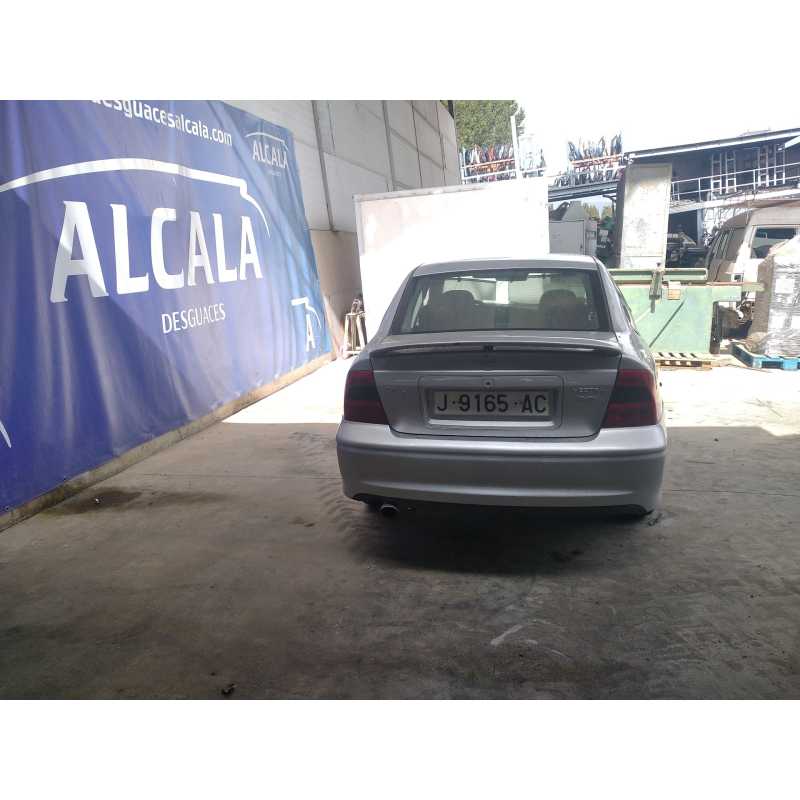 opel vectra b berlina del año 1999