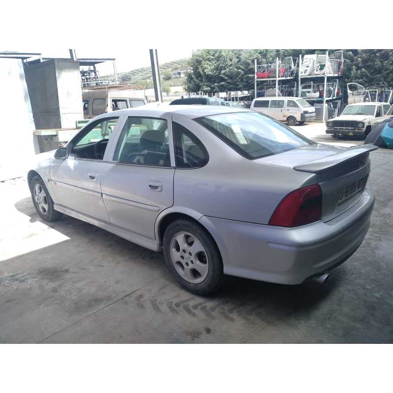 opel vectra b berlina del año 1999