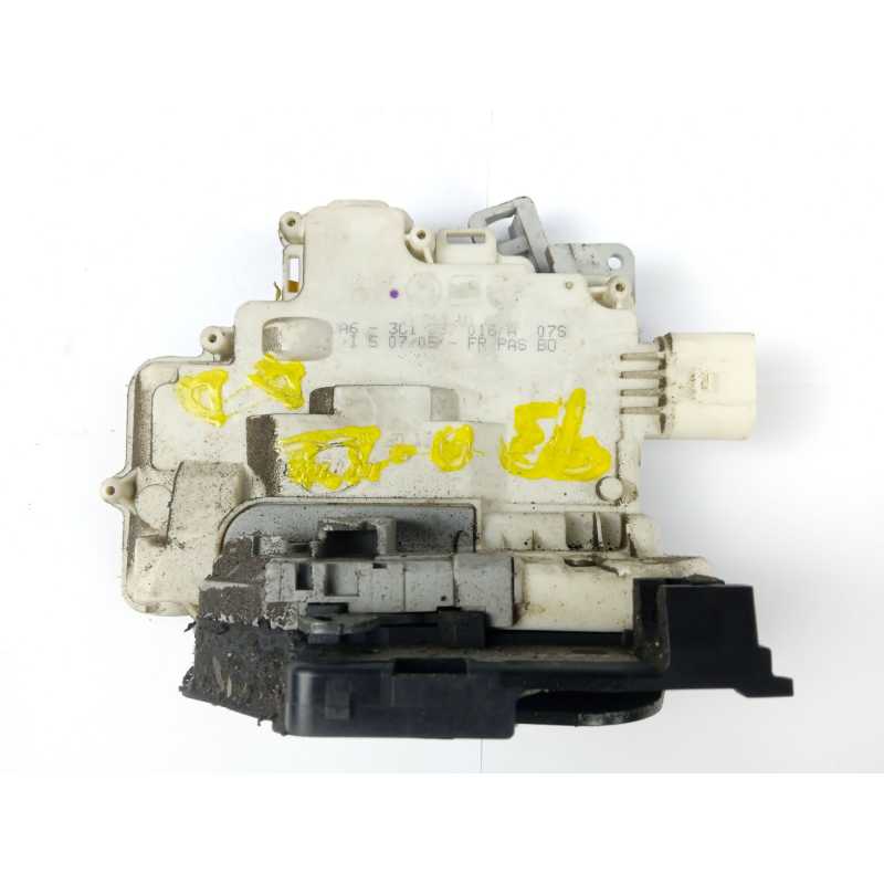 CERRADURA PUERTA DELANTERA DERECHA 3C1237016A 