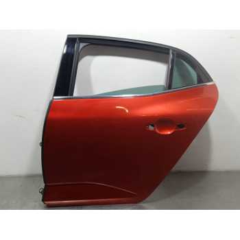 PUERTA TRASERA IZQUIERDA 821015121R 