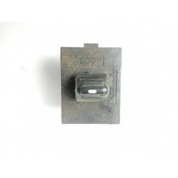 MANDO ELEVALUNAS TRASERO IZQUIERDO 5HB57DX9AA 6 PINES 