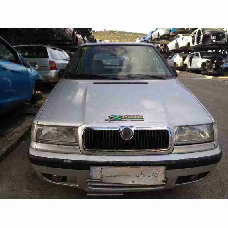 skoda felicia berlina ( 791) del año 1999