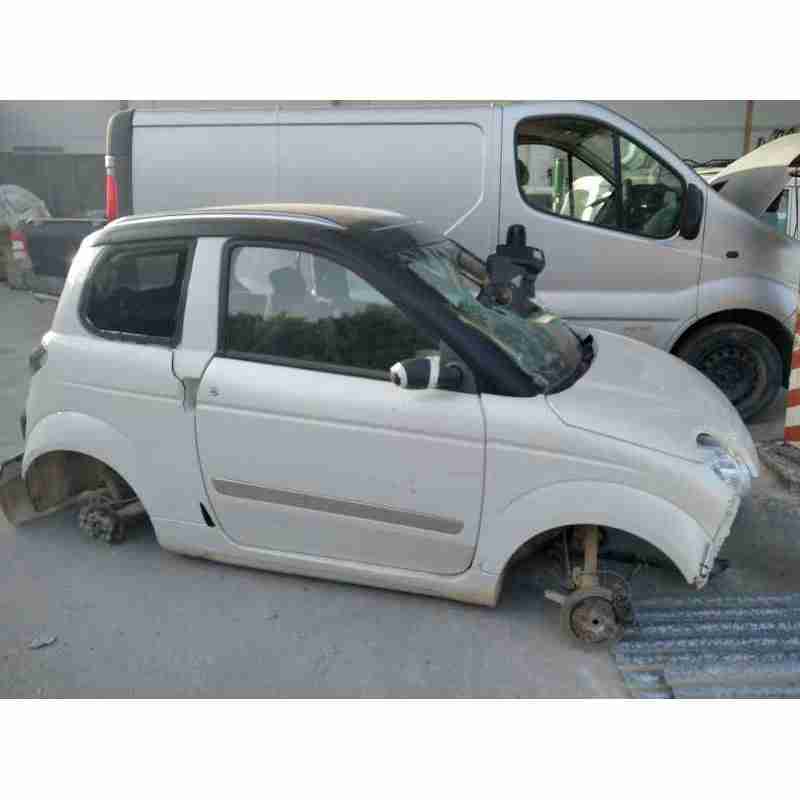 microcar m.go del año 2015