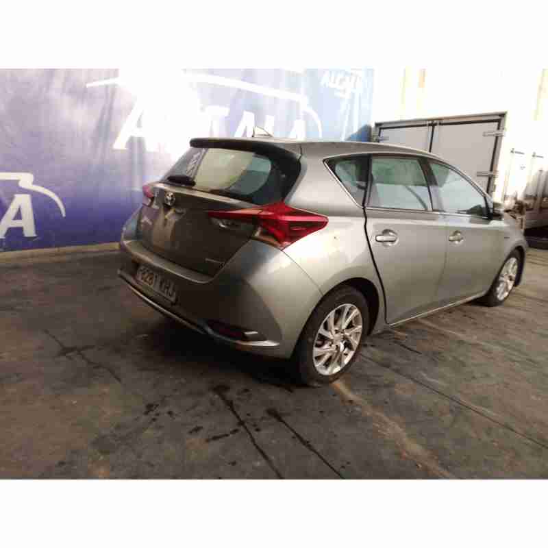 toyota auris (_e18_) del año 2018