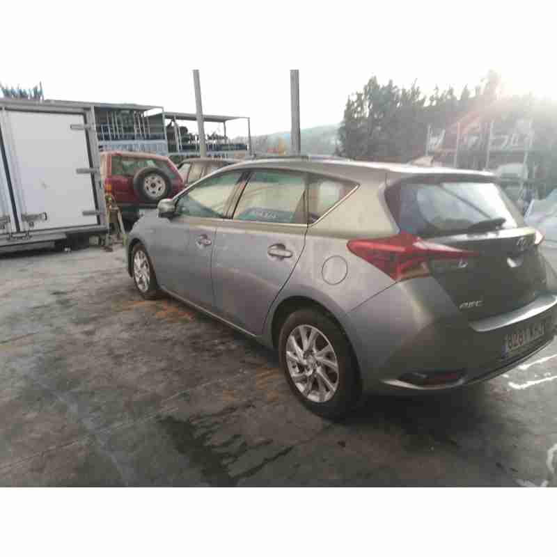 toyota auris (_e18_) del año 2018