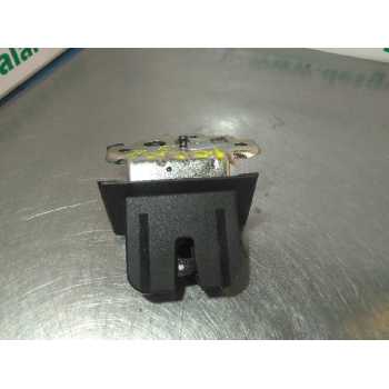 CERRADURA MALETERO / PORTON 5E0827505 ELECTRICA 4 PINES