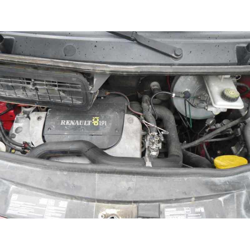 renault trafic combi (ab 4.01) del año 2004
