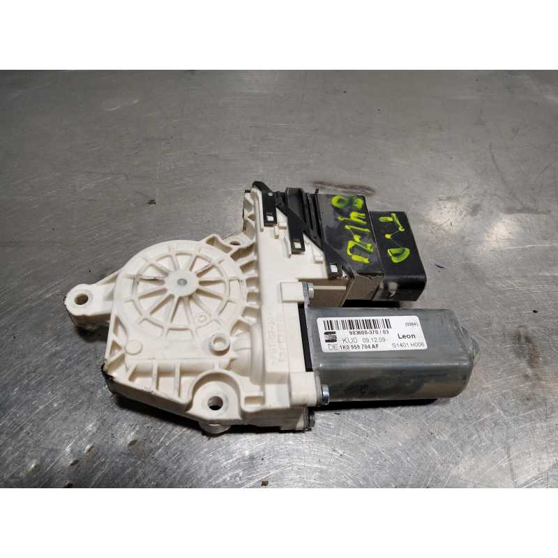 MOTOR ELEVALUNAS TRASERO DERECHO 1K0959704AF 