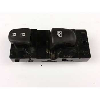 MANDO ELEVALUNAS DELANTERO DERECHO 25411HV02A 