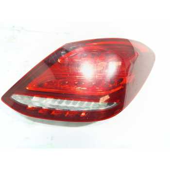 PILOTO TRASERO DERECHO A2059060457 